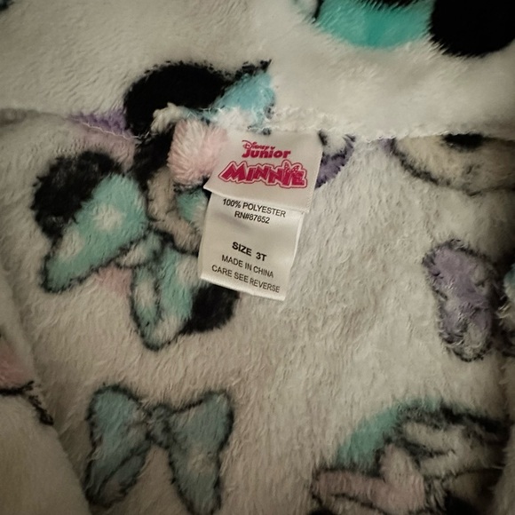 Minnie Mouse 3T Robe. - Picture 4 of 4